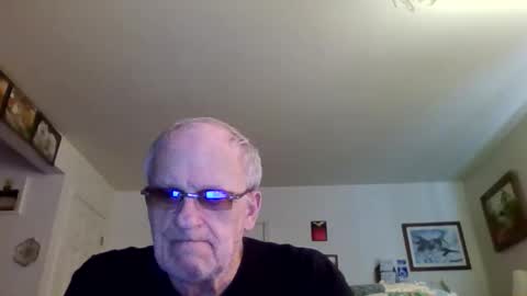 banana_hammock70 online show from April 15, 2026, 2:24 pm