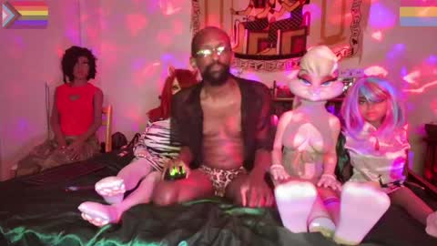 Bando Husbando online show from February 5, 2025, 5:30 am