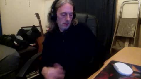 bangintoleather online show from October 18, 2025, 2:36 am