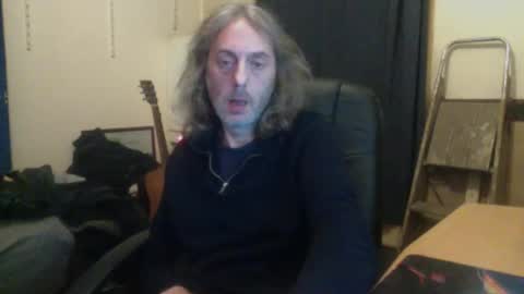 bangintoleather online show from October 26, 2025, 2:28 am