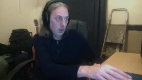 bangintoleather online show from November 27, 2025, 2:57 am