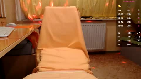       online show from November 9, 2025, 7:34 pm