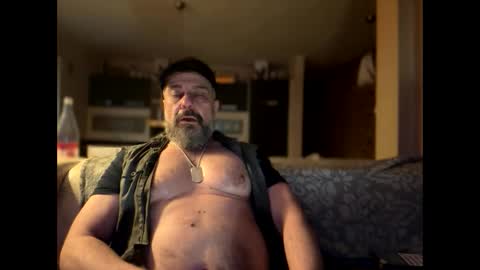 Snapshot of barba71 chatting on January 31, 2025, 11:03 am Military man 69 online show from January 31, 2025, 11:03 am