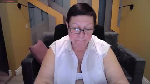 Snapshot of barbaraturners chatting on January 28, 2025, 2:43 am barbaraturners online show from January 28, 2025, 2:43 am