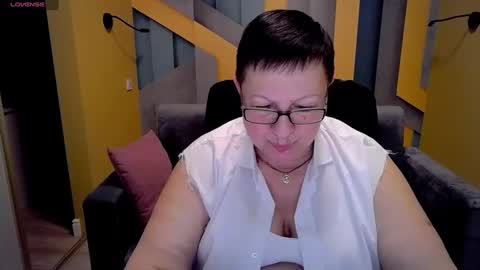 Snapshot of barbaraturners chatting on March 10, 2025, 7:18 pm barbaraturners online show from March 10, 2025, 7:18 pm