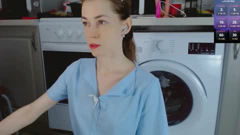 Amina online show from November 23, 2025, 4:51 pm