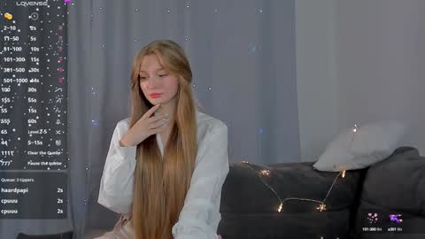 Snapshot of barbbiiedoll chatting on December 12, 2024, 10:20 pm Kendall online show from December 12, 2024, 10:20 pm