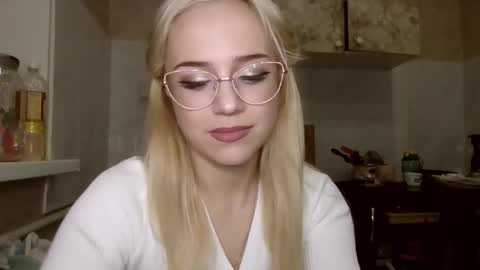 barbie___girl online show from February 6, 2026, 4:21 pm