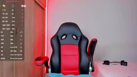 Nicolle  online show from March 8, 2026, 2:04 am