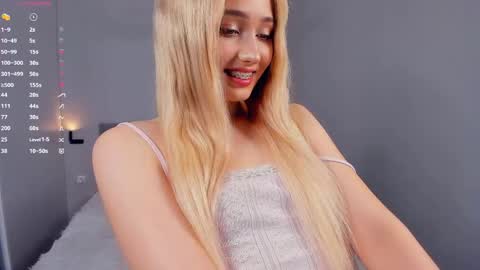 Mia online show from May 18, 2026, 4:57 pm