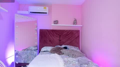 Luna online show from February 22, 2025, 4:09 pm