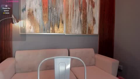 Luna online show from November 20, 2025, 12:49 pm