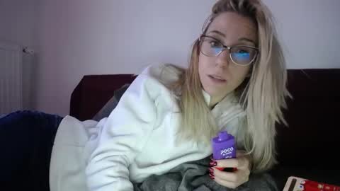 Snapshot of barelylegalblondy chatting on February 11, 2025, 1:09 pm Lena online show from February 11, 2025, 1:09 pm