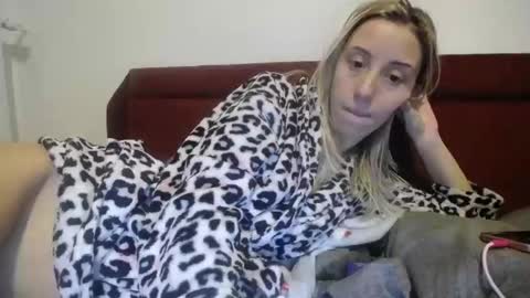 Snapshot of barelylegalblondy chatting on February 25, 2025, 7:47 pm Lena online show from February 25, 2025, 7:47 pm