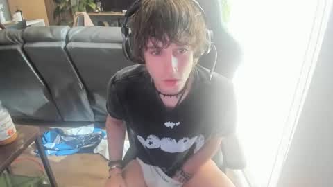 Snapshot of bashful4200 chatting on March 8, 2026, 9:40 pm ryan online show from March 8, 2026, 9:40 pm