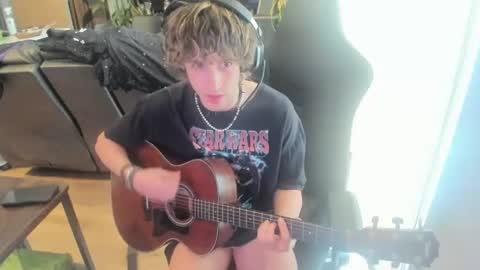 Snapshot of bashful4200 chatting on March 14, 2026, 10:15 pm ryan online show from March 14, 2026, 10:15 pm