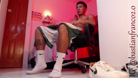 Bastian Independent Model online show from December 14, 2024, 5:51 am