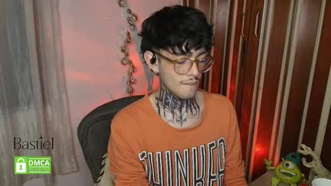 Bastiel online show from November 17, 2025, 11:43 pm