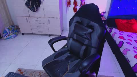    online show from October 26, 2025, 12:27 am