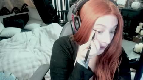 Audrey online show from December 5, 2025, 6:33 am