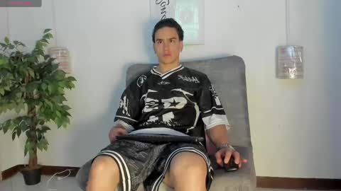 Snapshot of battista_turner chatting on April 19, 2026, 10:56 pm battista online show from April 19, 2026, 10:56 pm