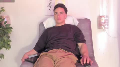 Snapshot of battista_turner chatting on April 29, 2026, 7:20 pm battista online show from April 29, 2026, 7:20 pm