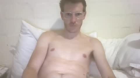 Snapshot of battyb1 chatting on November 9, 2025, 8:07 pm battyb1 online show from November 9, 2025, 8:07 pm