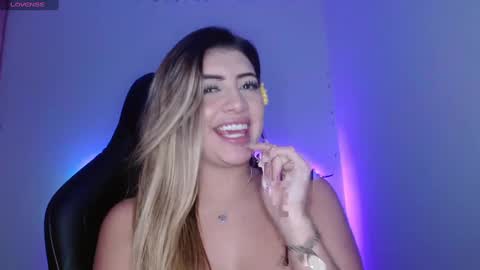 bay_babe online show from February 1, 2025, 8:08 am