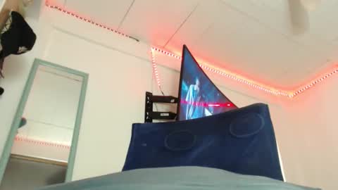 Snapshot of bayoletsweett chatting on February 11, 2025, 8:10 pm  deivid  online show from February 11, 2025, 8:10 pm