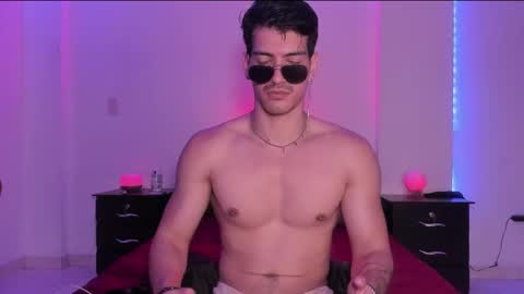 Valentino online show from February 21, 2025, 9:22 pm