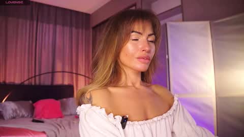 Snapshot of bbpls_ chatting on January 17, 2026, 12:54 pm bbpls_ online show from January 17, 2026, 12:54 pm