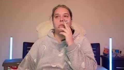 Love online show from December 16, 2025, 6:51 am