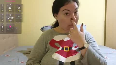 Snapshot of bbw_milf_4u chatting on February 15, 2025, 6:33 pm Emma online show from February 15, 2025, 6:33 pm