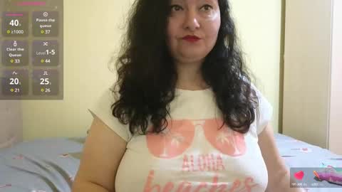 Snapshot of bbw_milf_4u chatting on February 20, 2025, 10:37 am Emma online show from February 20, 2025, 10:37 am