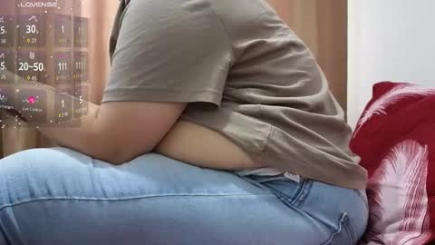 Snapshot of bbw_milf_4u chatting on September 10, 2025, 10:04 am Emma online show from September 10, 2025, 10:04 am