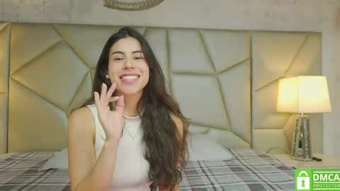 Helena  Evan online show from April 15, 2026, 12:12 pm