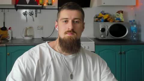 Snapshot of bearded_legend chatting on December 4, 2024, 7:23 pm Zeus online show from December 4, 2024, 7:23 pm