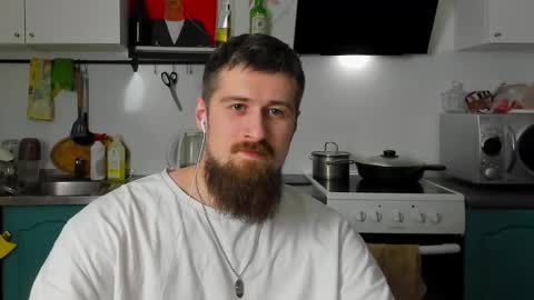 Snapshot of bearded_legend chatting on January 14, 2025, 7:53 pm Zeus online show from January 14, 2025, 7:53 pm