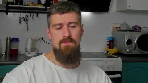 Snapshot of bearded_legend chatting on October 2, 2025, 10:17 pm Zeus online show from October 2, 2025, 10:17 pm