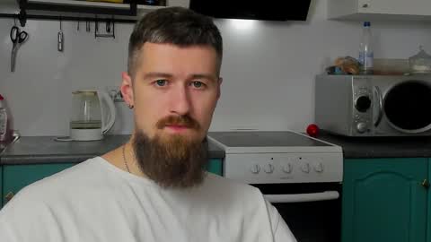 Snapshot of bearded_legend chatting on October 15, 2025, 5:46 pm Zeus online show from October 15, 2025, 5:46 pm