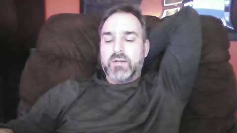 Snapshot of beardedambition chatting on January 10, 2025, 1:52 pm beardedambition online show from January 10, 2025, 1:52 pm