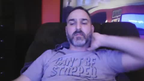 Snapshot of beardedambition chatting on January 31, 2025, 4:58 am beardedambition online show from January 31, 2025, 4:58 am