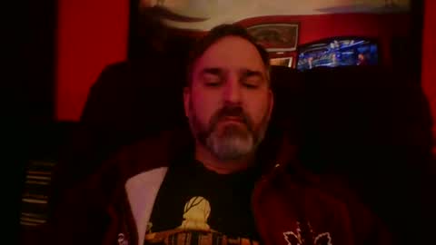 Snapshot of beardedambition chatting on November 9, 2025, 2:21 am beardedambition online show from November 9, 2025, 2:21 am