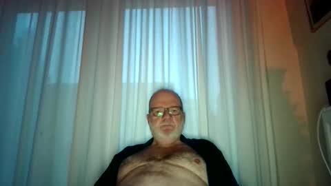 Snapshot of beardman916444 chatting on March 8, 2026, 5:55 am Beardman online show from March 8, 2026, 5:55 am