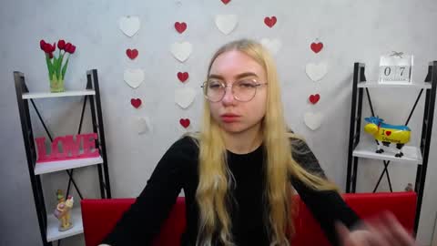 Snapshot of beatriceflyy chatting on December 8, 2024, 6:01 am BeatriceFlyy online show from December 8, 2024, 6:01 am