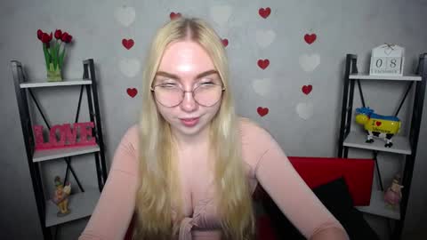 Snapshot of beatriceflyy chatting on December 8, 2024, 12:19 pm BeatriceFlyy online show from December 8, 2024, 12:19 pm