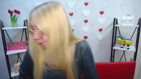 Snapshot of beatriceflyy chatting on December 16, 2024, 9:14 am BeatriceFlyy online show from December 16, 2024, 9:14 am