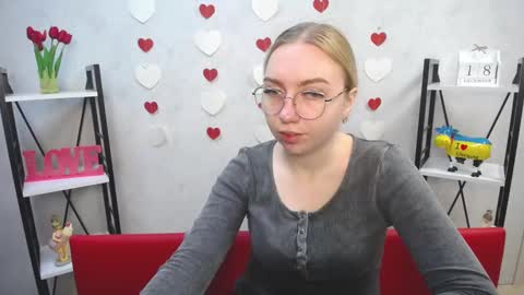 Snapshot of beatriceflyy chatting on December 18, 2024, 6:10 am BeatriceFlyy online show from December 18, 2024, 6:10 am