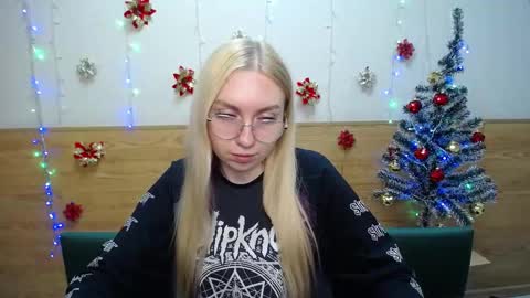 Snapshot of beatriceflyy chatting on January 19, 2025, 9:44 am BeatriceFlyy online show from January 19, 2025, 9:44 am