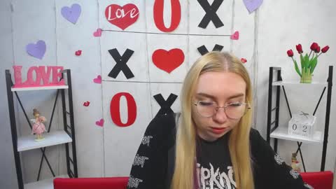 Snapshot of beatriceflyy chatting on February 2, 2025, 6:15 am BeatriceFlyy online show from February 2, 2025, 6:15 am